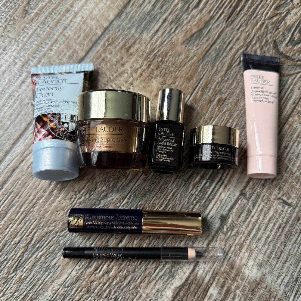 Estee Lauder Sample Set with Cosmetic Pouch